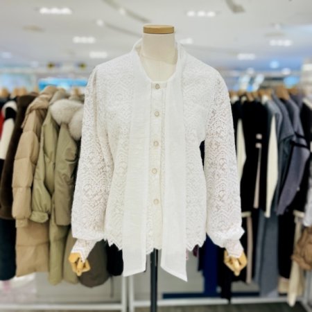 넥 리본 레이스 블라우스