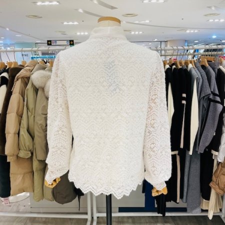 넥 리본 레이스 블라우스