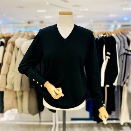 소매 금장 단추 니트