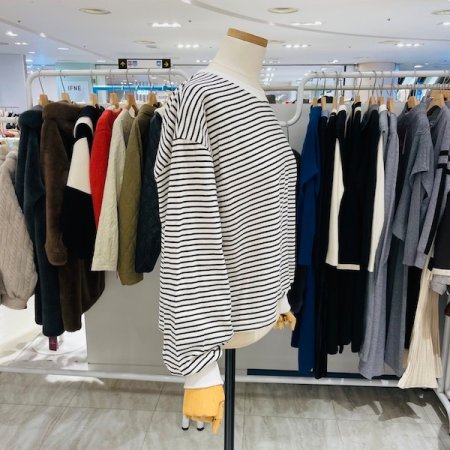 스마일 패치 크롭 티셔츠