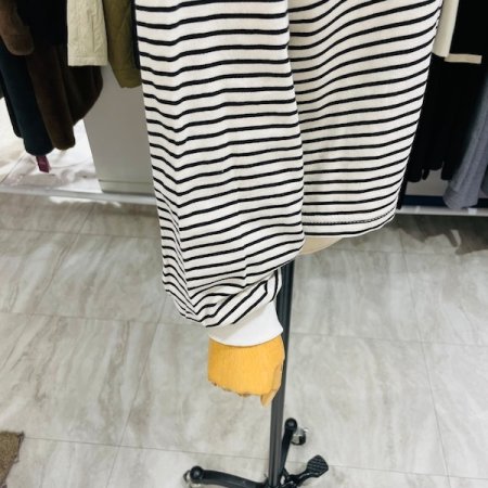 스마일 패치 크롭 티셔츠