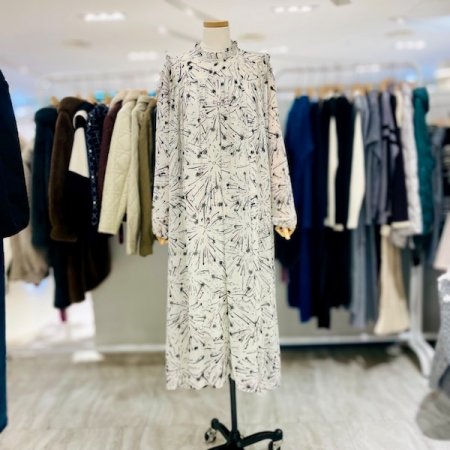 끈 프릴 스팟 원피스