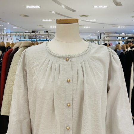 라운드 셔링 블라우스