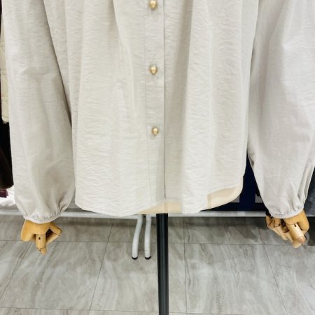 라운드 셔링 블라우스