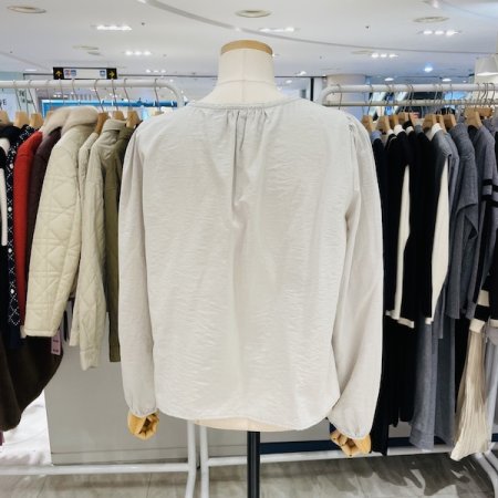 라운드 셔링 블라우스