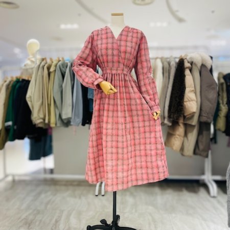 브이넥 체크 원피스