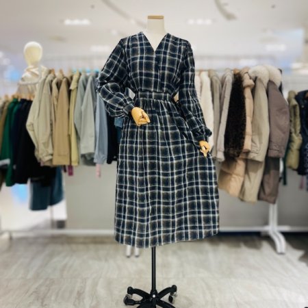 브이넥 체크 원피스