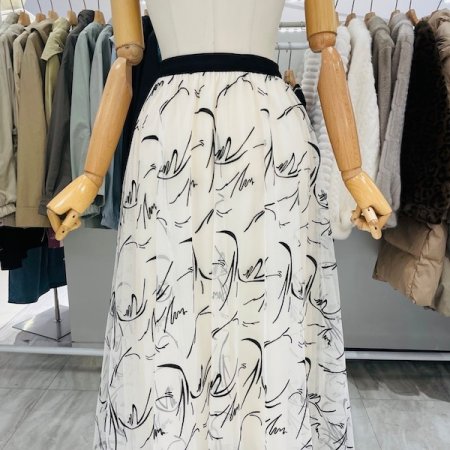 베일 레터링 스커트