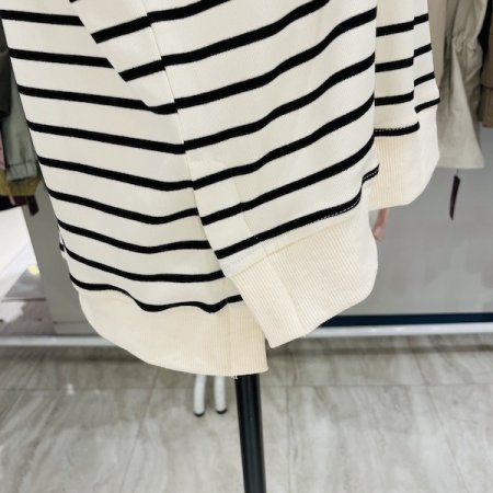 가로 스트라이프 워킹 티셔츠