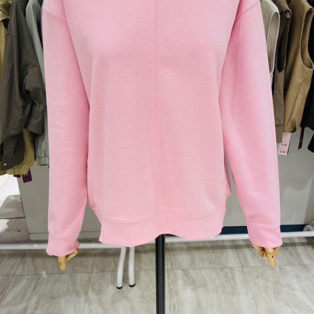 센터 절개 맨투맨 티셔츠