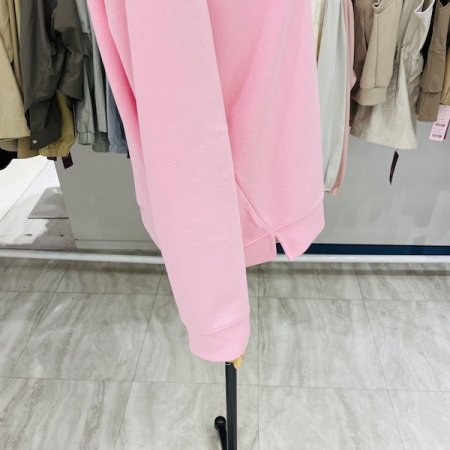 센터 절개 맨투맨 티셔츠