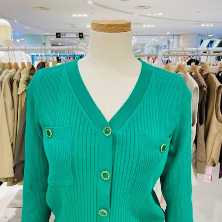 브이넥 세로 줄지 가디건