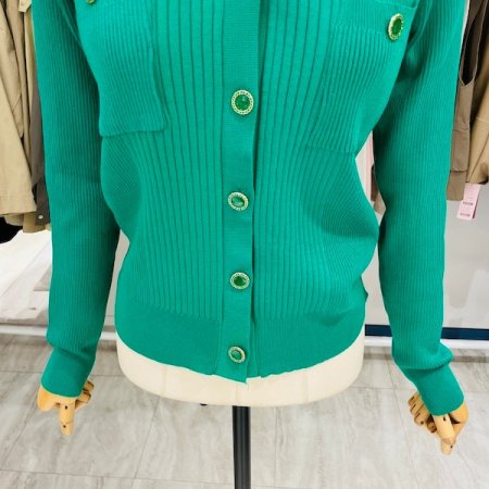 브이넥 세로 줄지 가디건