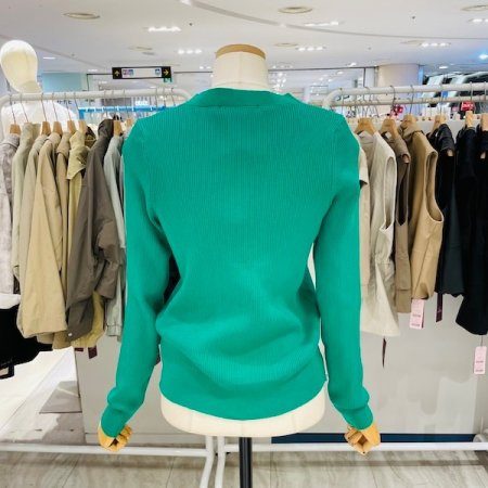 브이넥 세로 줄지 가디건