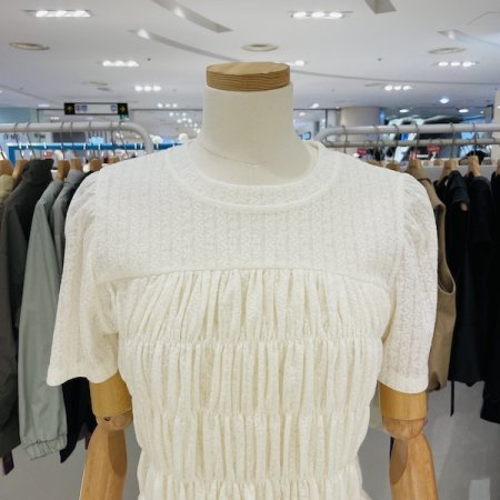 주름 4단 블라우스