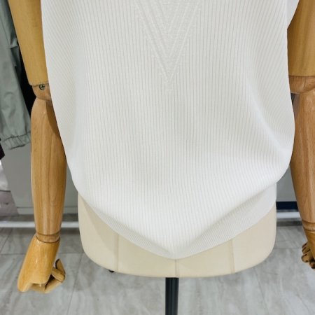 쓰리 브이넥 민소매 니트