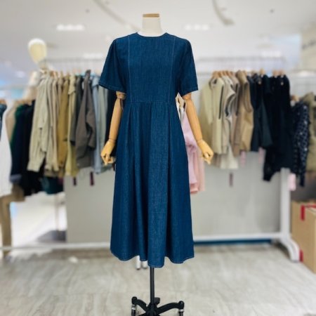 뒷단추 데님 원피스