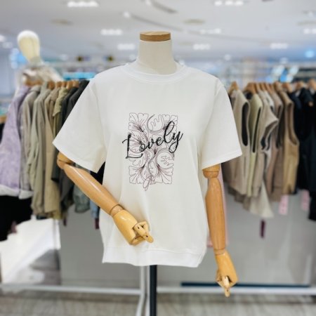 러블리 비즈 라운드티셔츠