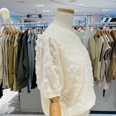잔꽃 소매 시스루 니트