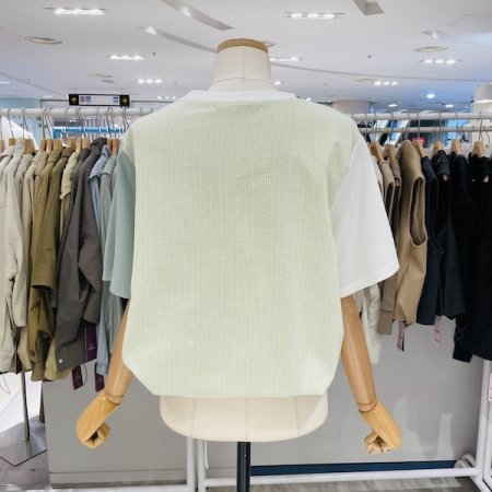 줄지 배색 라운드 티셔츠