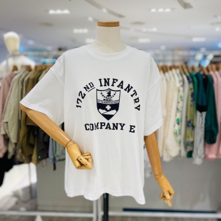 엠블럼 반팔 티셔츠