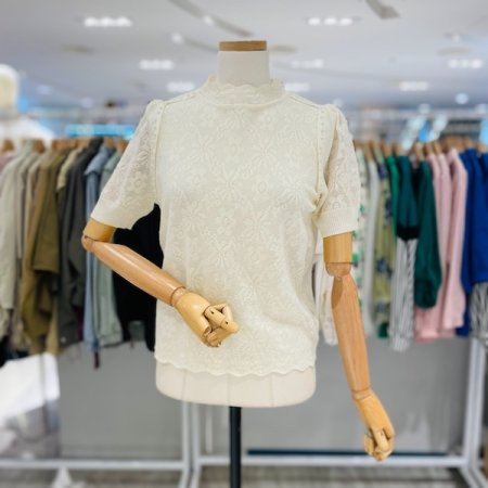 물결 넥 레이스 니트