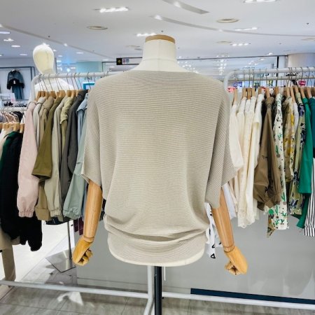 보트넥 핫픽스 니트