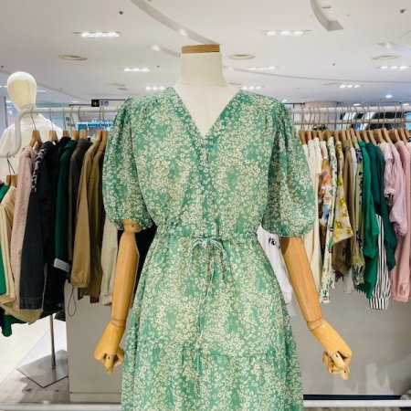 소매 퍼프 꽃 브이넥 원피스