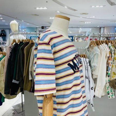 멀티컬러 반팔티셔츠