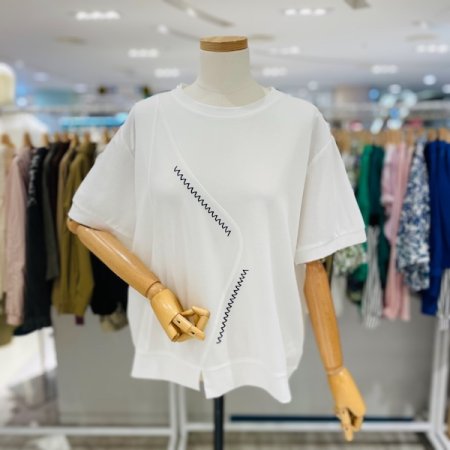 지그재그 스티치 반팔티셔츠