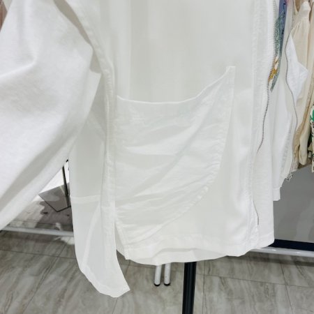 앞 포켓 배색 후드 조끼