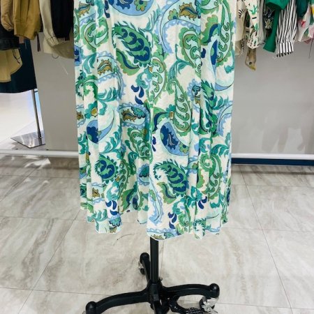 블랙끈 포인트 나염 스커트