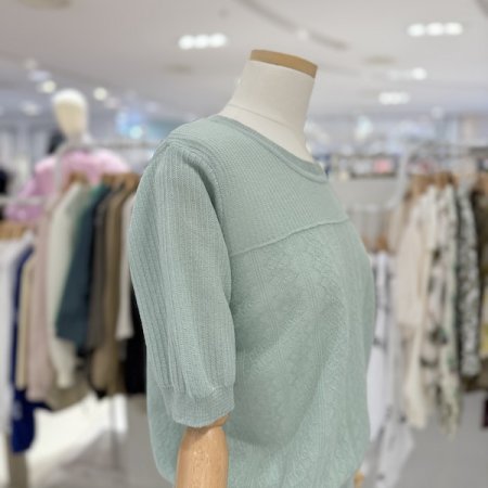 리본 뱃지 라운드 니트