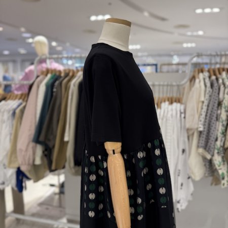 밑단 시스루 원피스