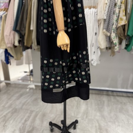 밑단 시스루 원피스