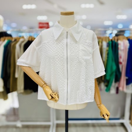 포켓 포인트 엠보싱 반팔 점퍼