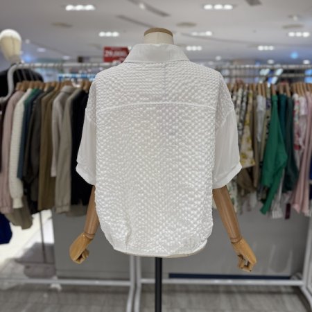 포켓 포인트 엠보싱 반팔 점퍼