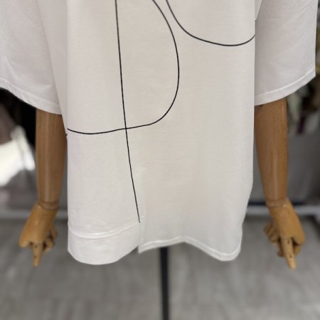 소매 배색 버드라인 티셔츠