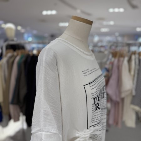 끈셔링 영문 블라우스