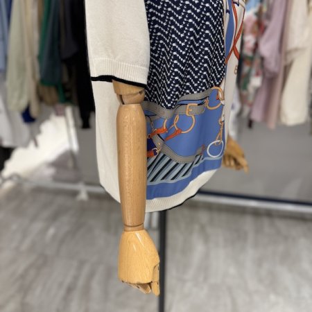 오렌지 체인 라운드 니트