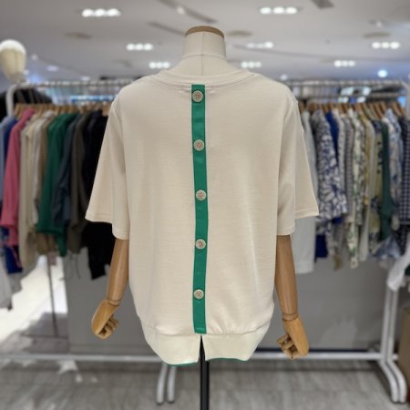 뒷단추 반밴딩 티셔츠