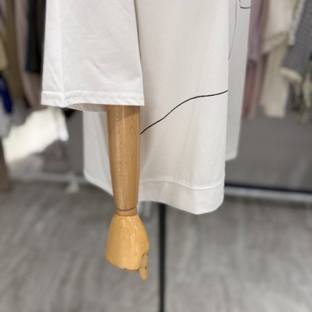 버드라인 소매 배색 티셔츠