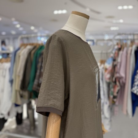 무빙 나염 린넨 티셔츠