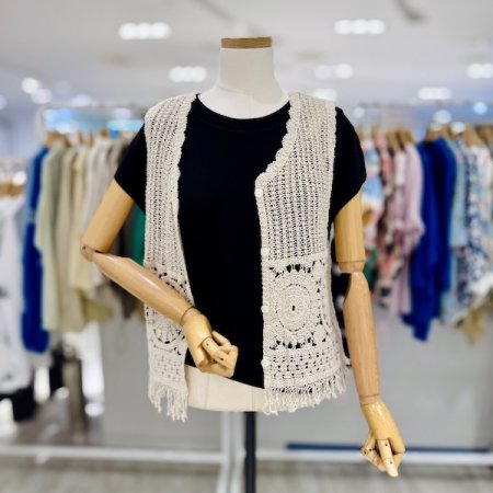 밑단 수술 뜨개 베스트