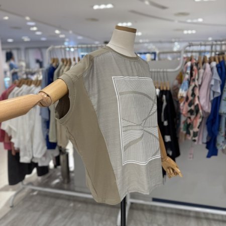 큰사각 라운드 티셔츠