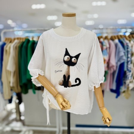 끈셔링 리본 캣 블라우스