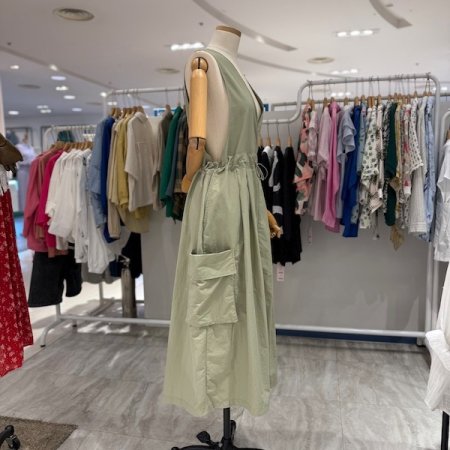 바스락 V넥 셔링 원피스