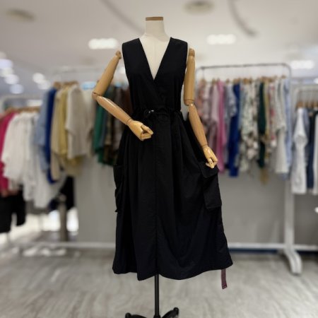 바스락 V넥 셔링 원피스