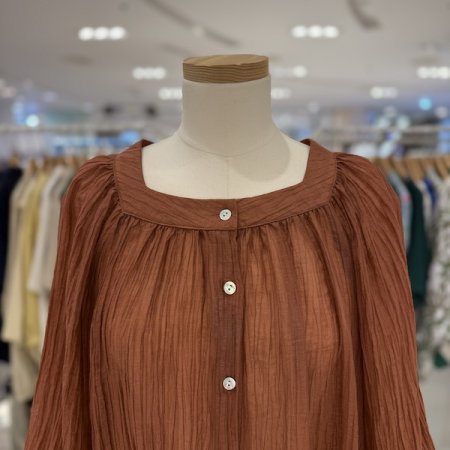 7부 소매 스퀘어넥 블라우스