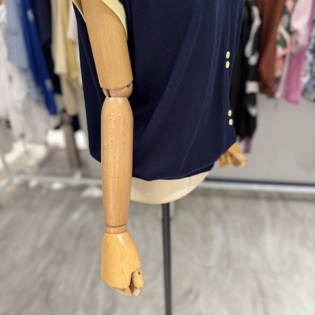 카라 배색 니트